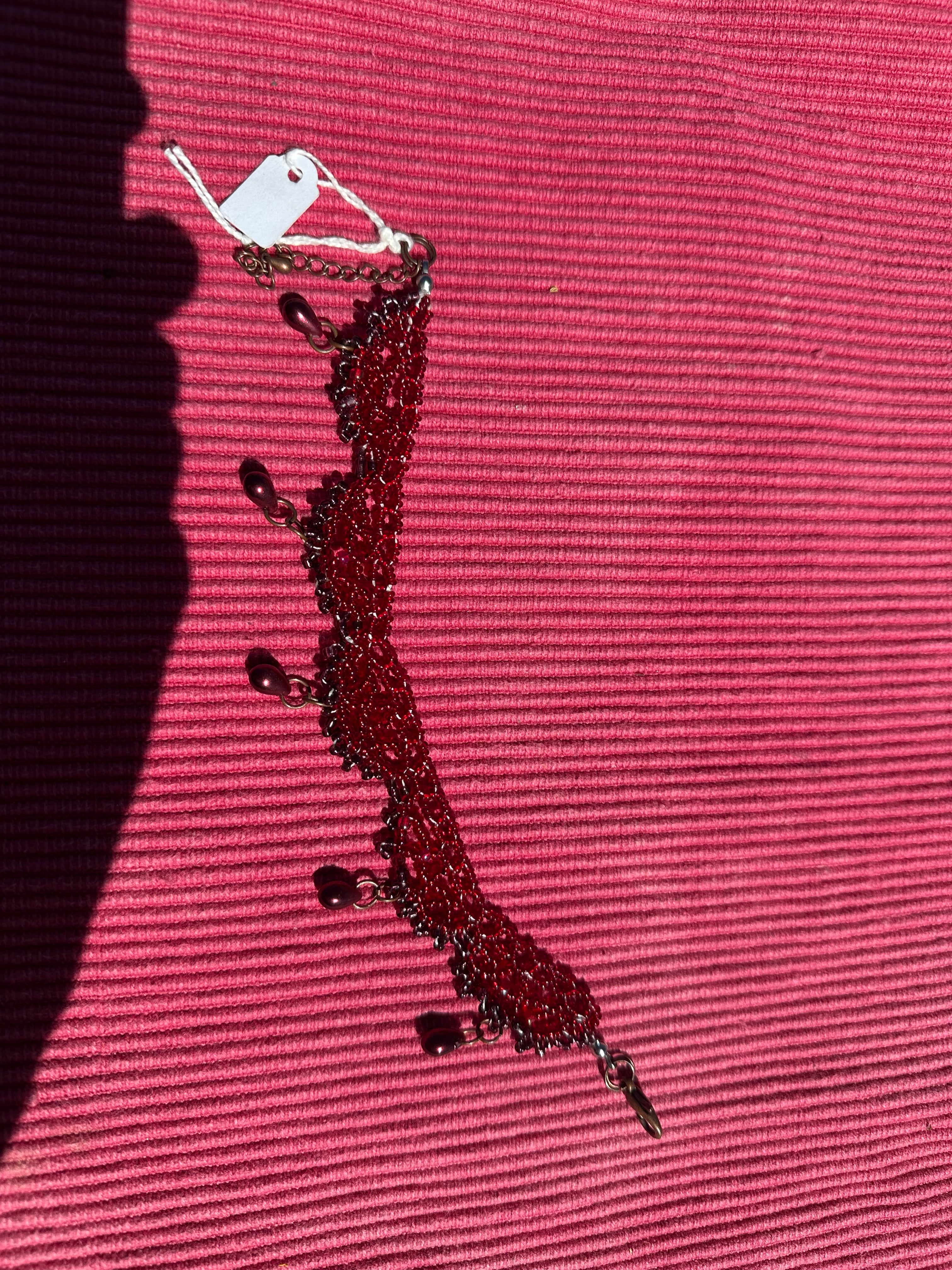 Chevillere rouge en verre